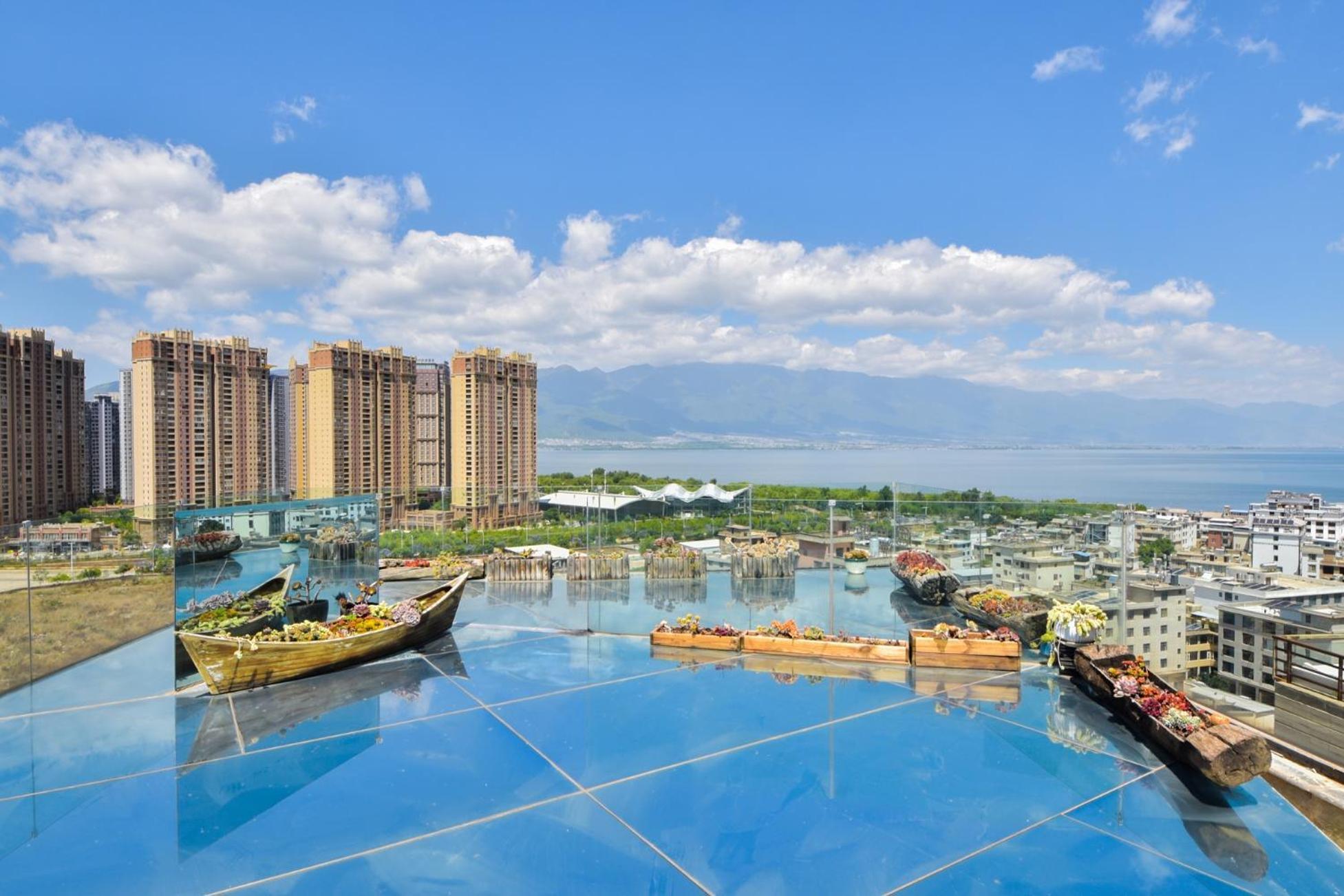 Dali Listening Sea View Villa大理听城海景别墅 Exterior foto