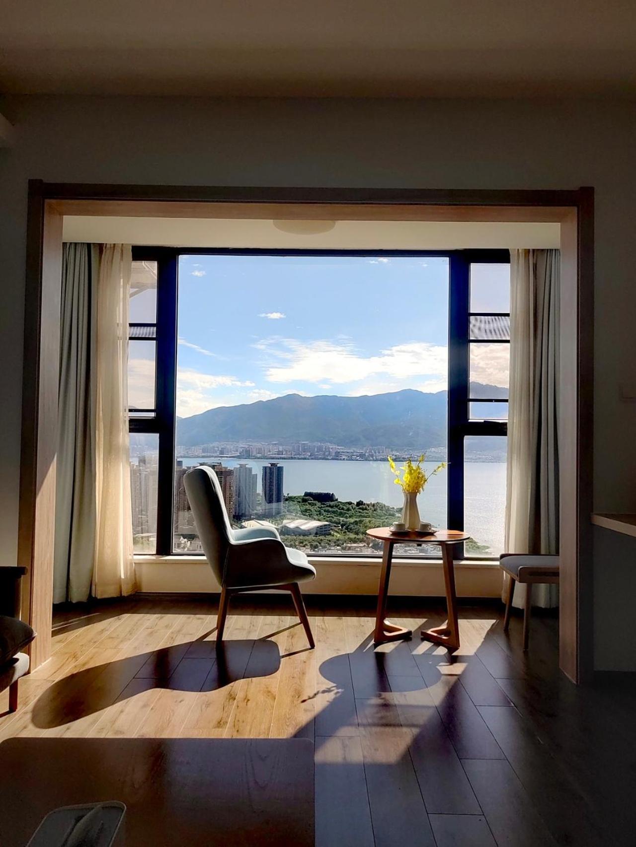 Dali Listening Sea View Villa大理听城海景别墅 Exterior foto